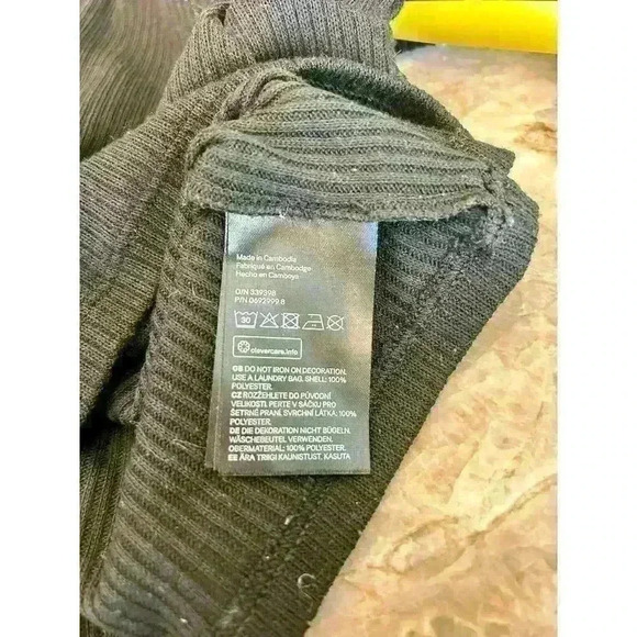 H&M Beaded Sleeve Sweater Size Large - Picture 5 of 6